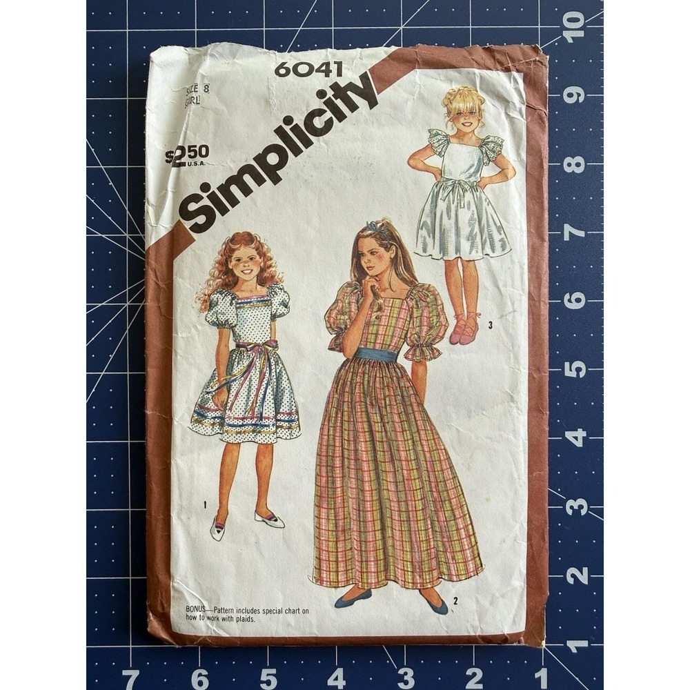 Simplicity Pattern 6041 Girls' Pullover Dress Two Lengths Size 8 UNCUT FF